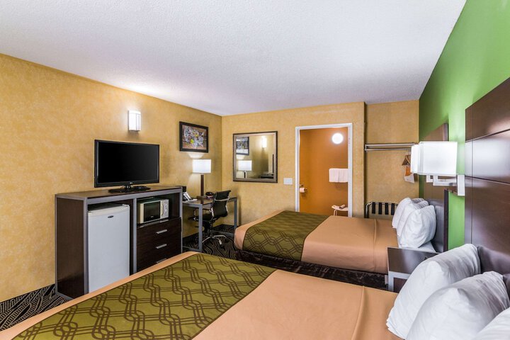 Room 13 of 47