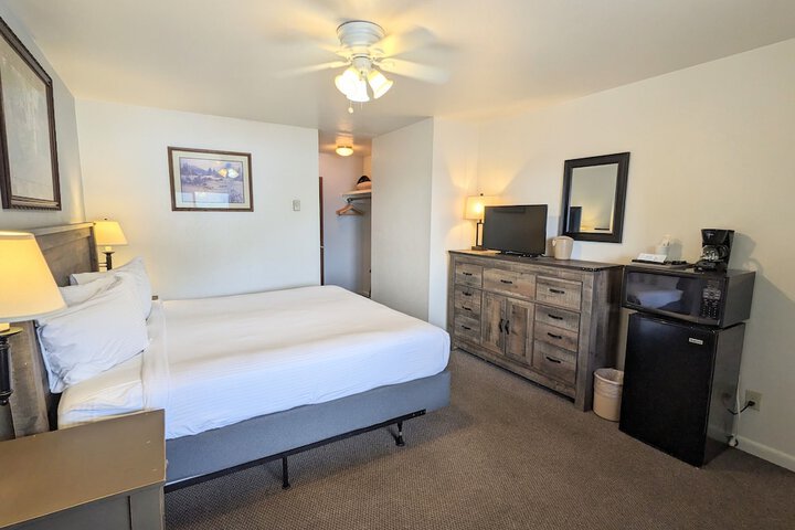 Room 46 of 65