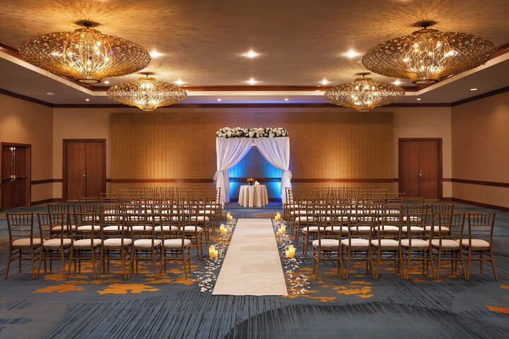 Ballroom/Hall 56 of 67