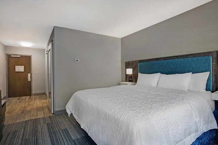 Hampton Inn Westfield