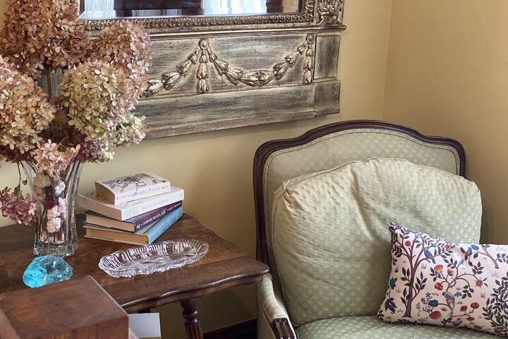 Vineyard Mansion & Carriage House Bed & Breakfast
