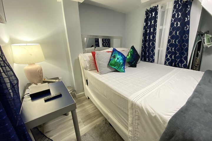 Nice 2 bedroom Apt With Patio