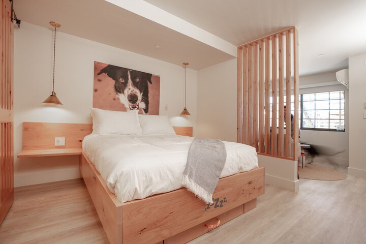 Room 30 of 51