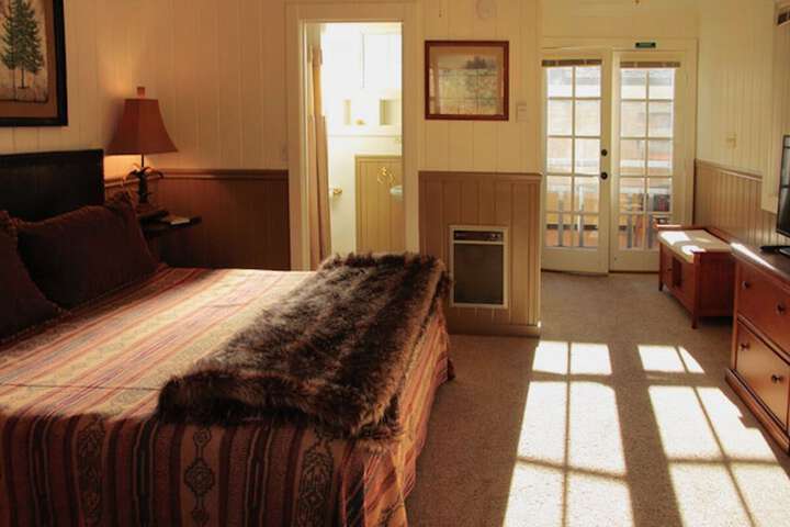 Room 27 of 144