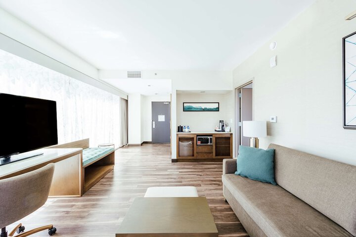 Room 53 of 120