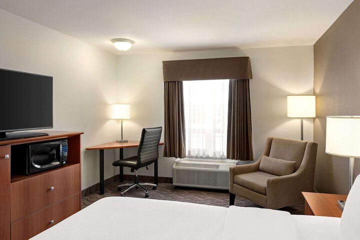 Room 14 of 40
