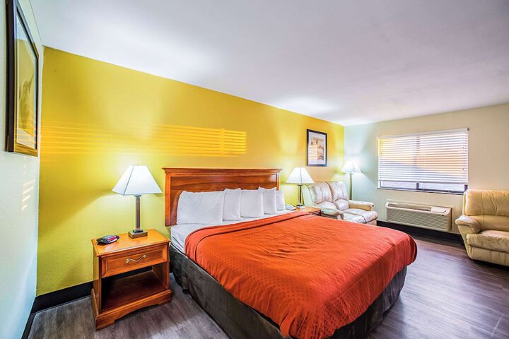 Room 18 of 60