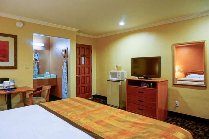 Room 5 of 49