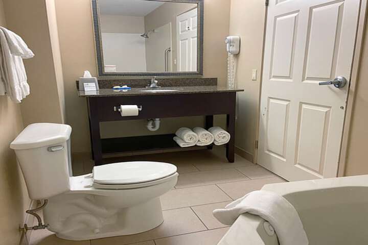 Holiday Inn Express Bloomington West by IHG