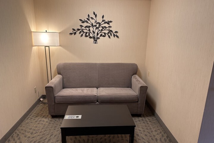 Room 35 of 59