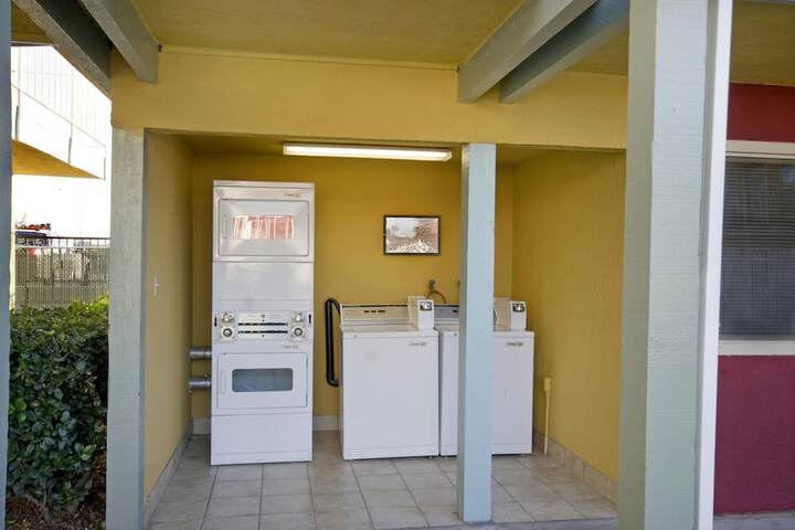 Room 10 of 21