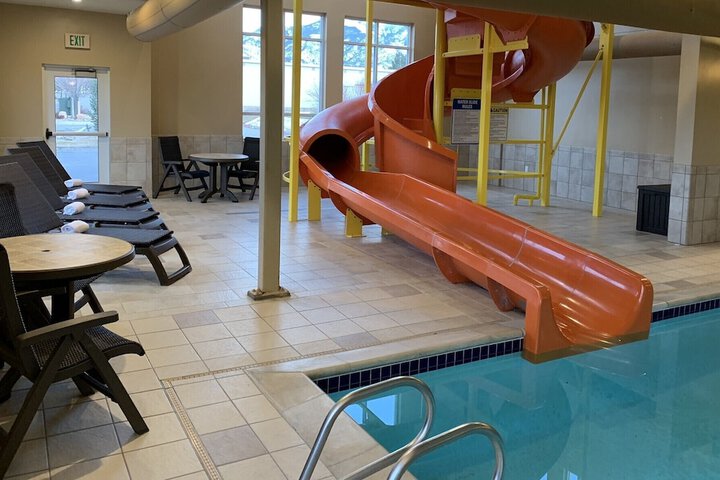 Comfort Inn & Suites Logan Near University