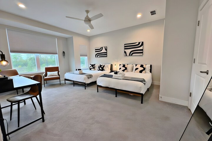 Modern 4BR with Parking - WV rep 4