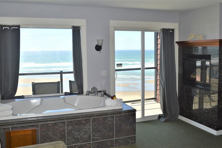 Room 32 of 50