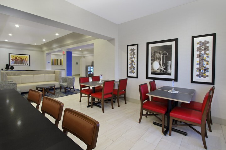 Holiday Inn Express Boonville by IHG