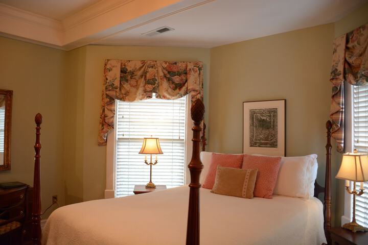 Room 68 of 151