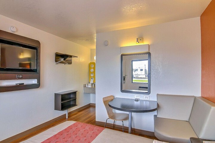 Motel 6 Buellton CA - Solvang Area