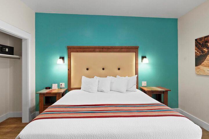 Bluff Dwellings Resort