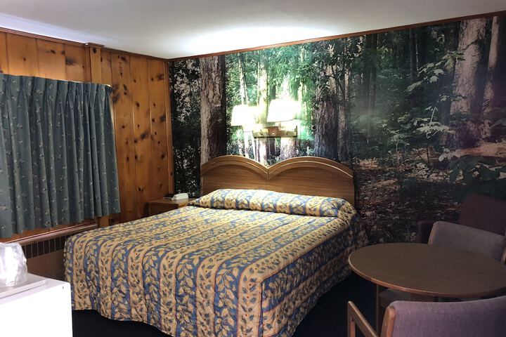 Room 15 of 51