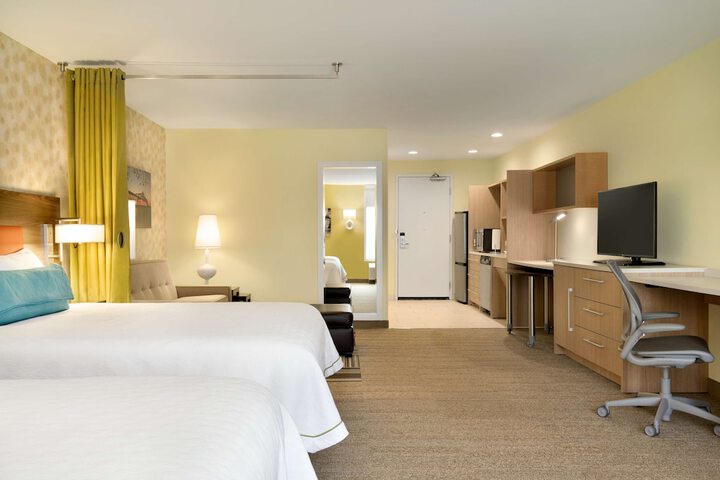 Room 15 of 33