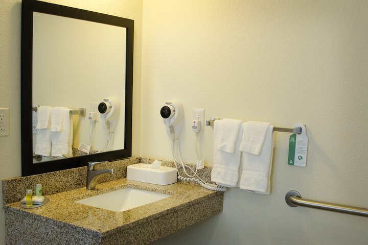 Cobblestone Inn & Suites – Soda Springs