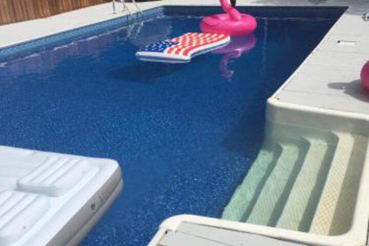 Heated Pool in Prime Woodstock
