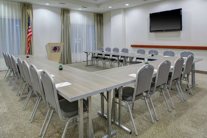 DoubleTree by Hilton Hotel Biloxi