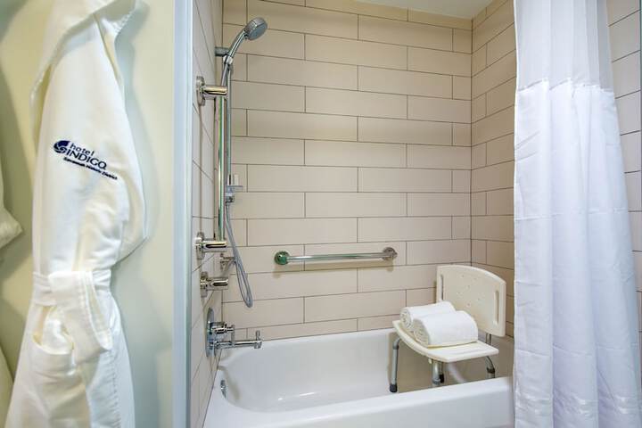 Hotel Indigo Savannah Historic District by IHG