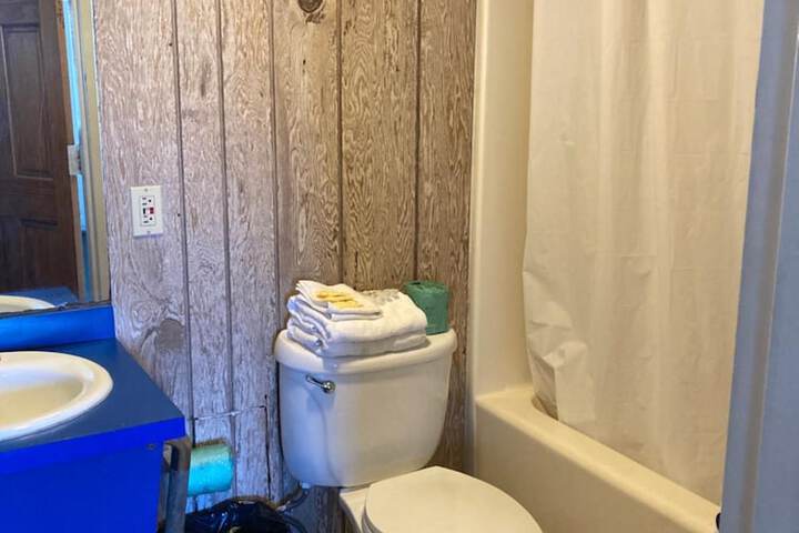 Room 12 of 23