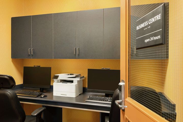Business Center 34 of 34