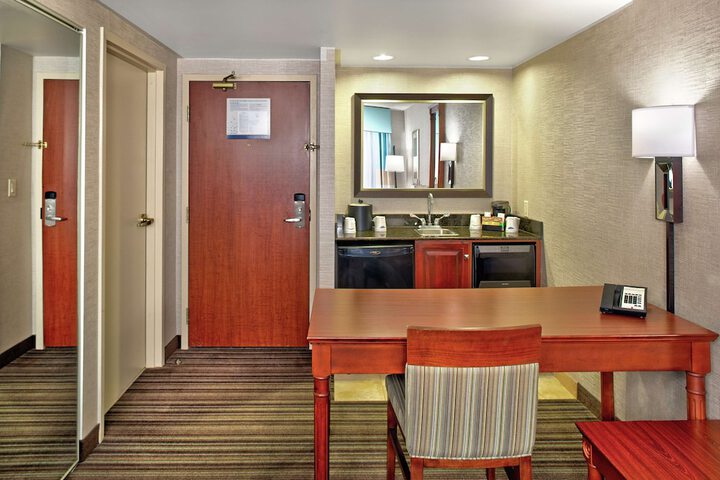 Room 7 of 42