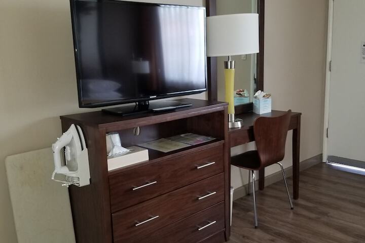 Room 12 of 24