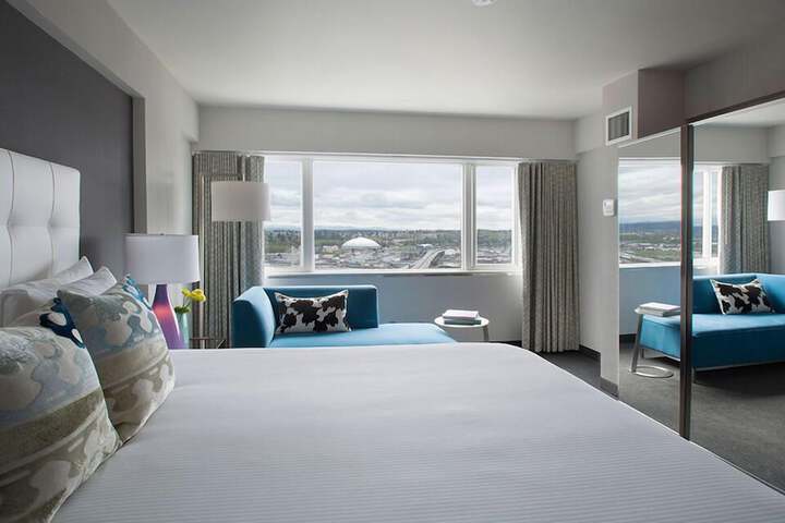 Room 32 of 98