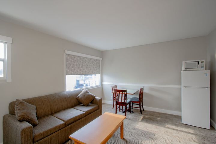 Room 10 of 31
