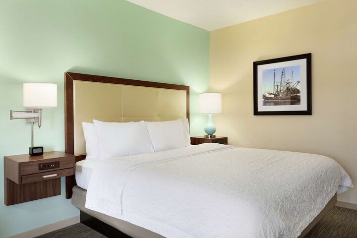 Room 21 of 36