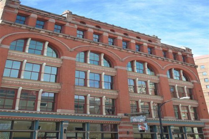 LOFTS ON PEARL