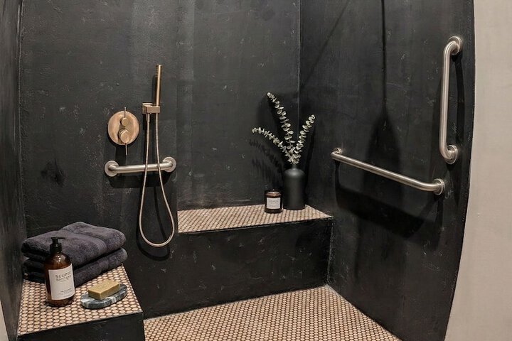 The Well Hotel & Taproom