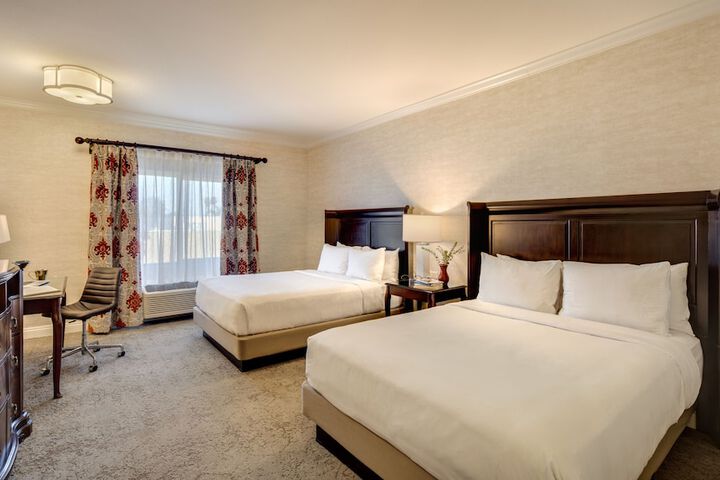 Ayres Hotel Costa Mesa / Newport Beach