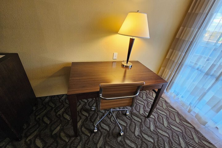 Clarion Inn & Suites Roswell