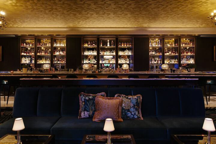 Lounge 62 of 71