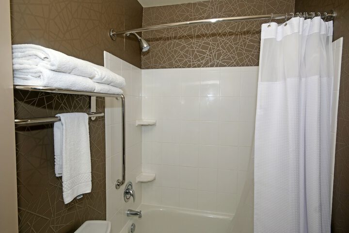 Room 13 of 25