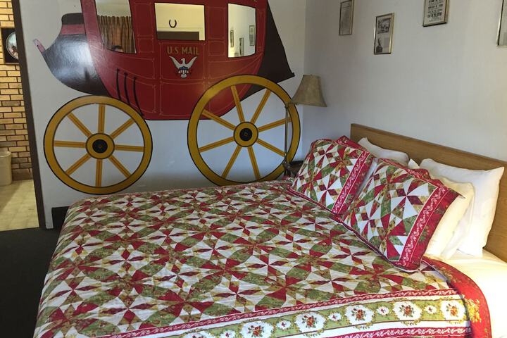 Holiday Lodge