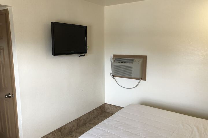 Room 29 of 38