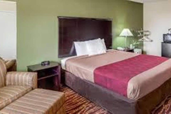 Room 15 of 36