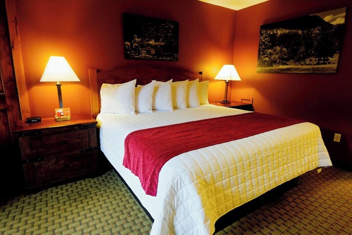 Silver Moon Inn