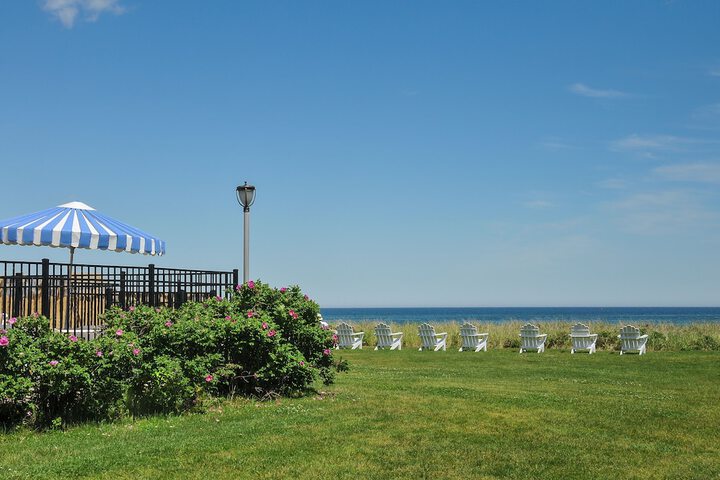Friendship Oceanfront Suites