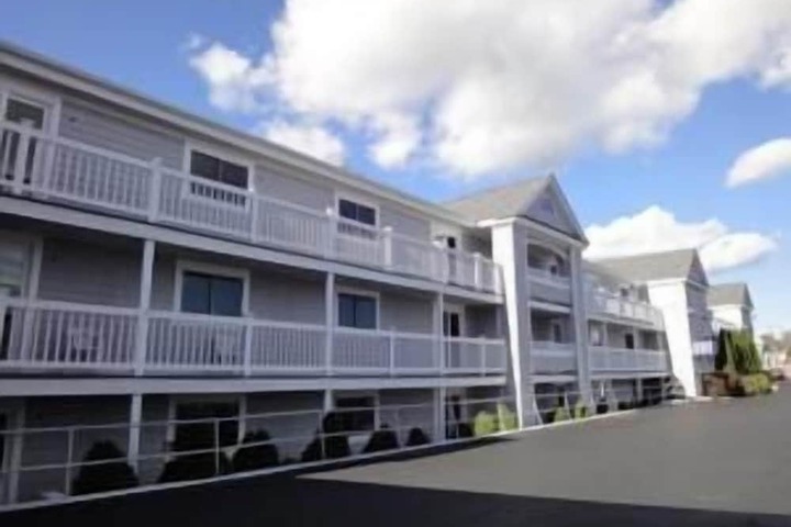 Hyannis Travel Inn