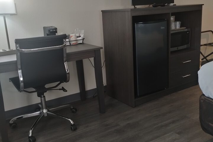 Room 80 of 127