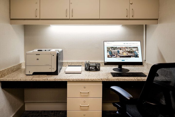Business Center 50 of 50