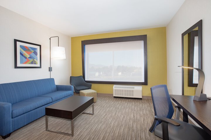 Holiday Inn Express & Suites Ely by IHG